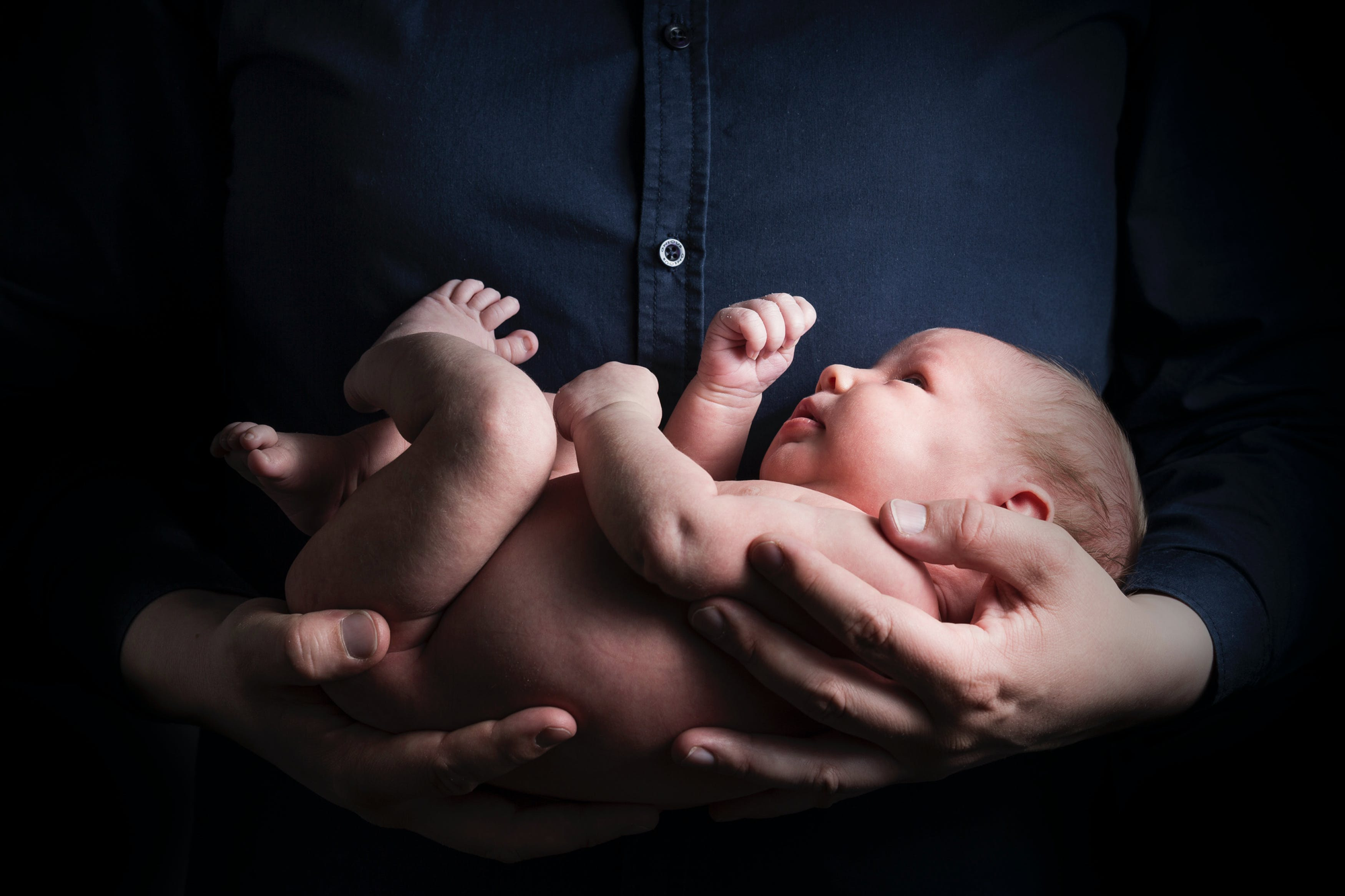 The Transformative First Six Months: A Deep Dive into Newborn Developmental Stages