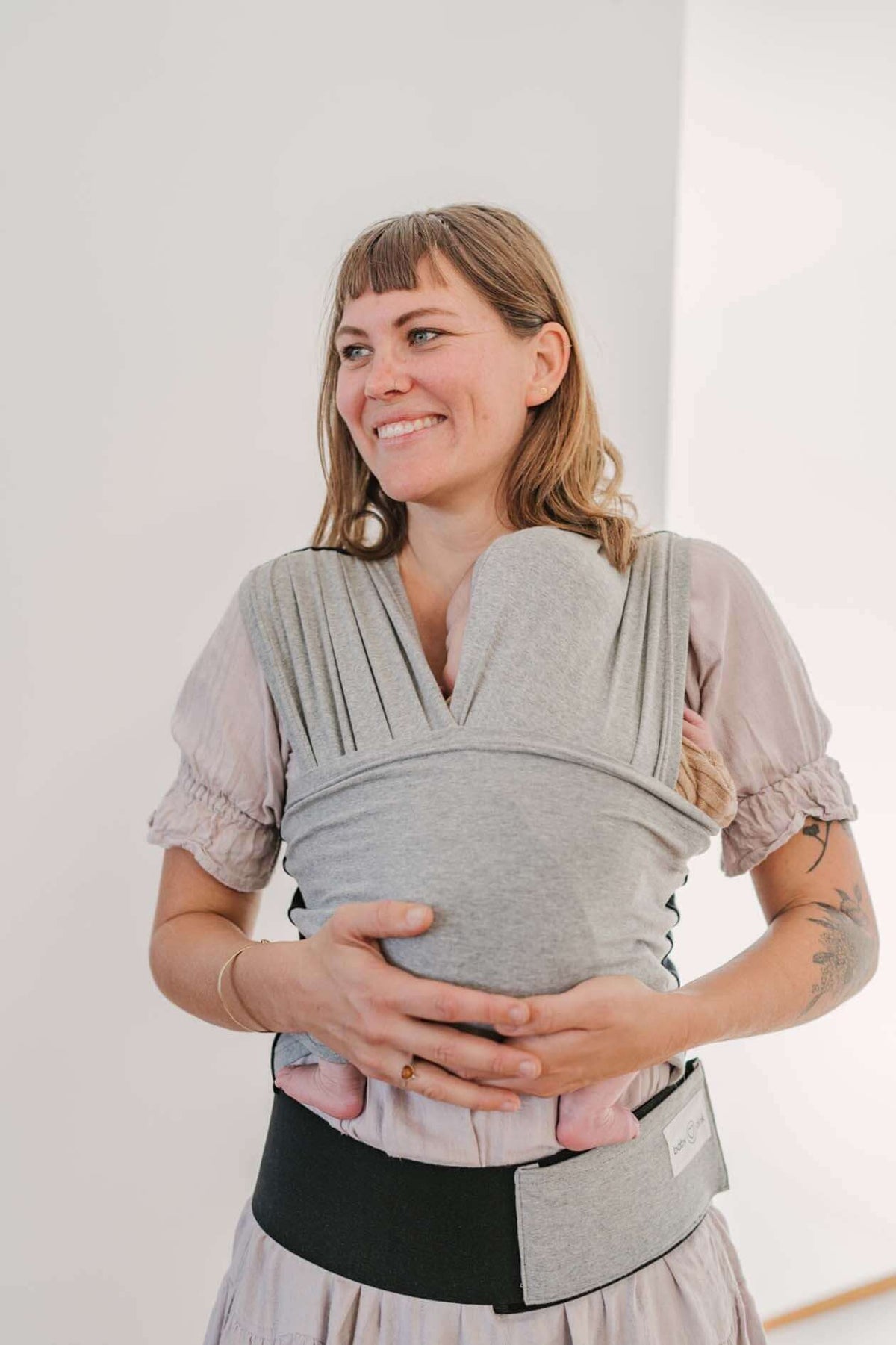 Babydink baby carrier with pocket - Grey Marle